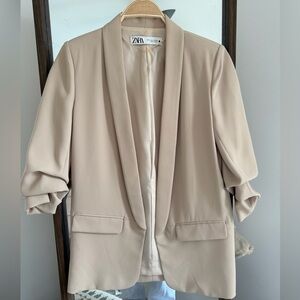 Zara Women's Cream Blazer
